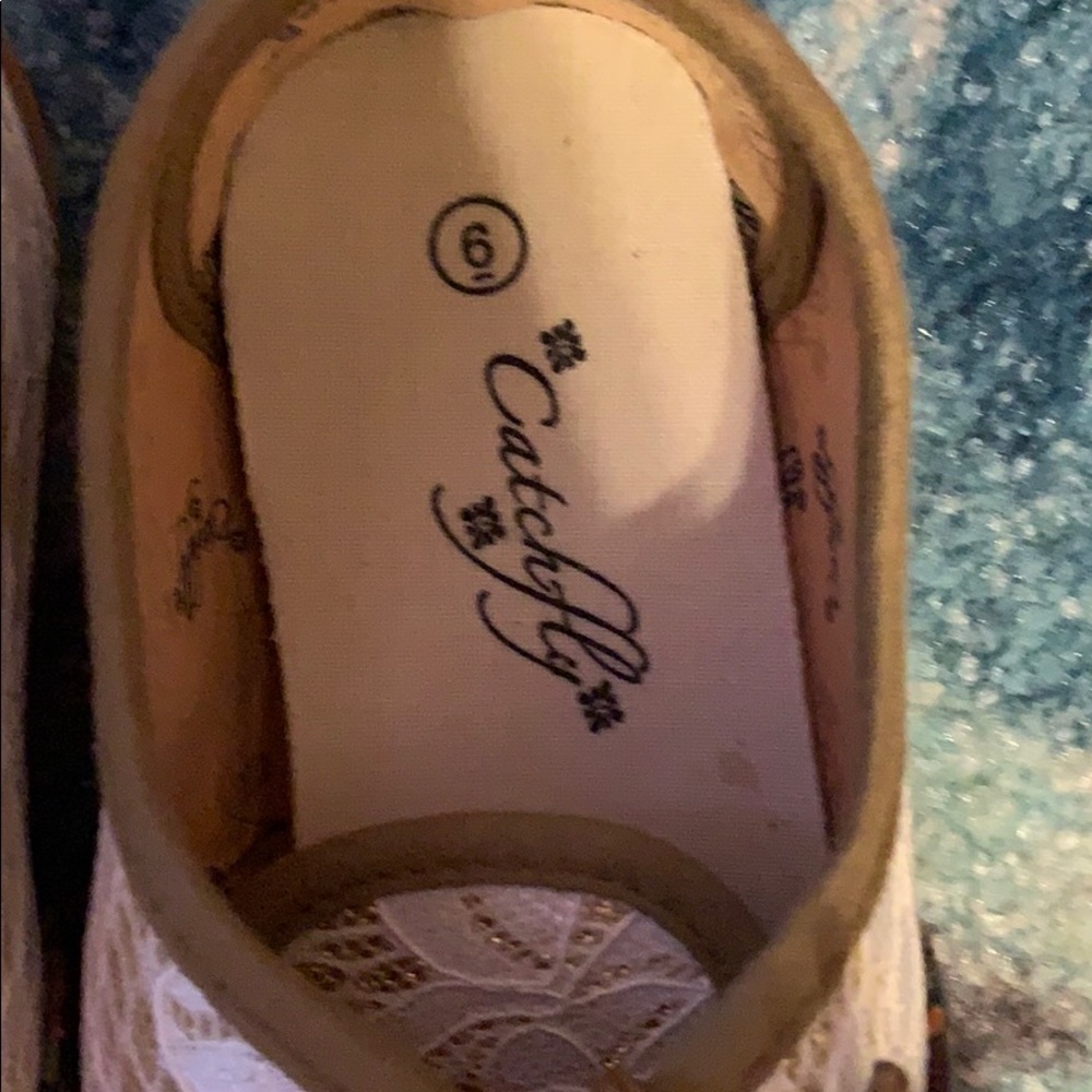 shoes - Picture 3 of 3